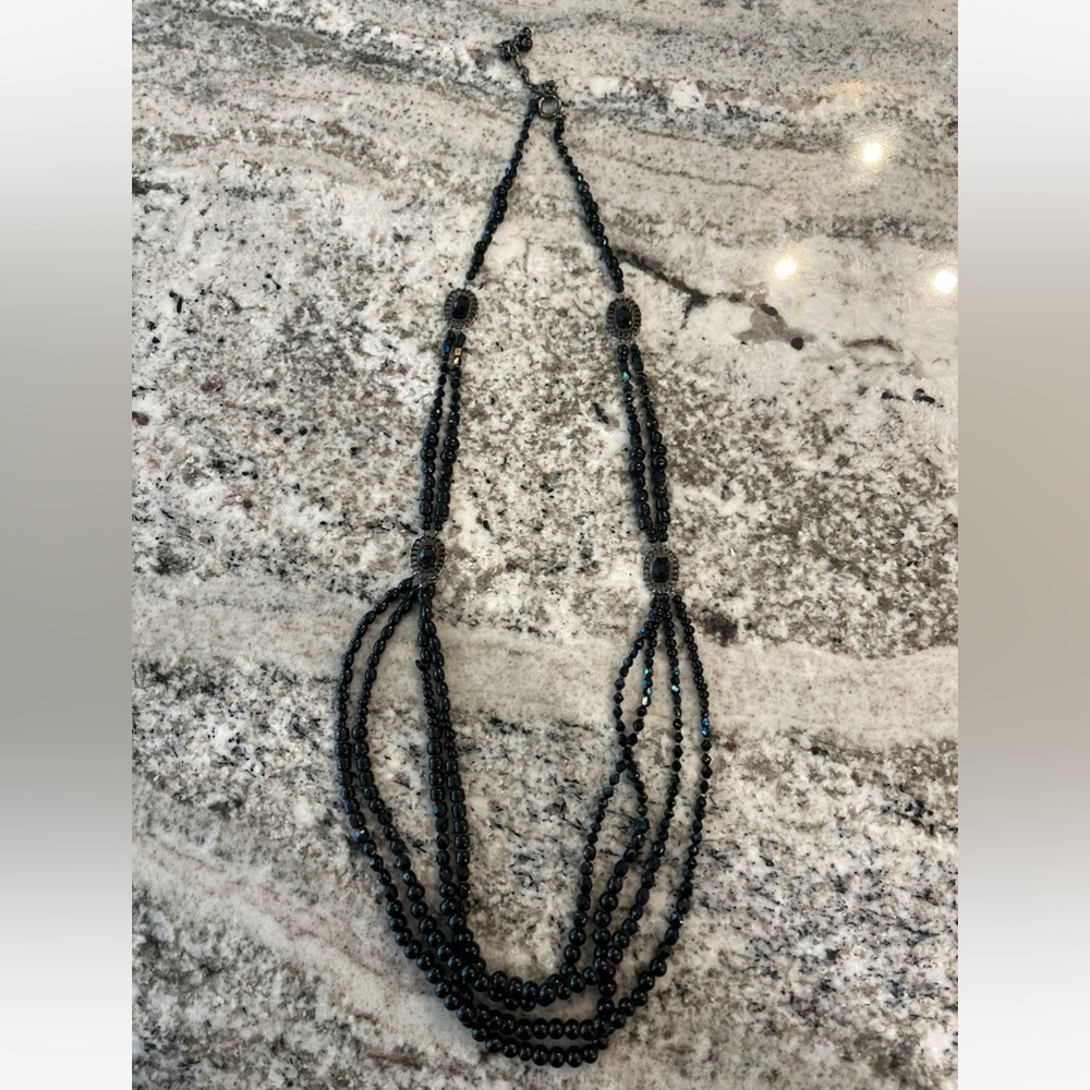 Costume jewelry necklace - Picture 2 of 6